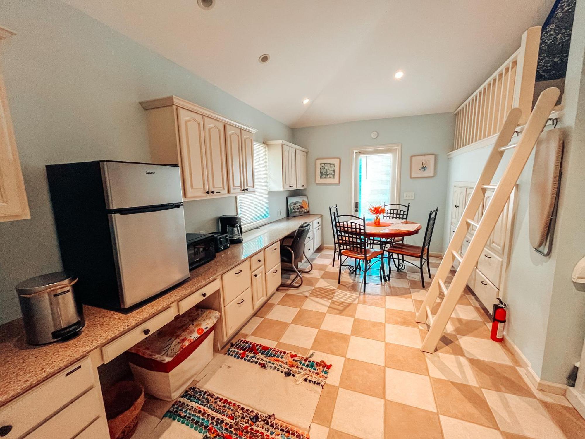 Cozy Guest House Studio Apartment Greensboro Bagian luar foto