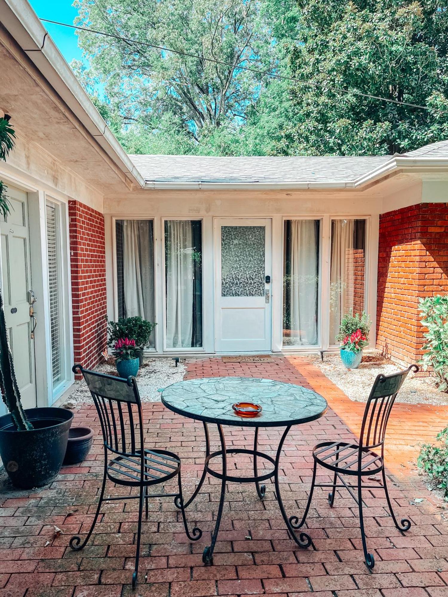 Cozy Guest House Studio Apartment Greensboro Bagian luar foto